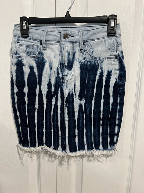 Good American Dresses & Skirts - Good American Navy and White Tie-Dye Denim Skirt